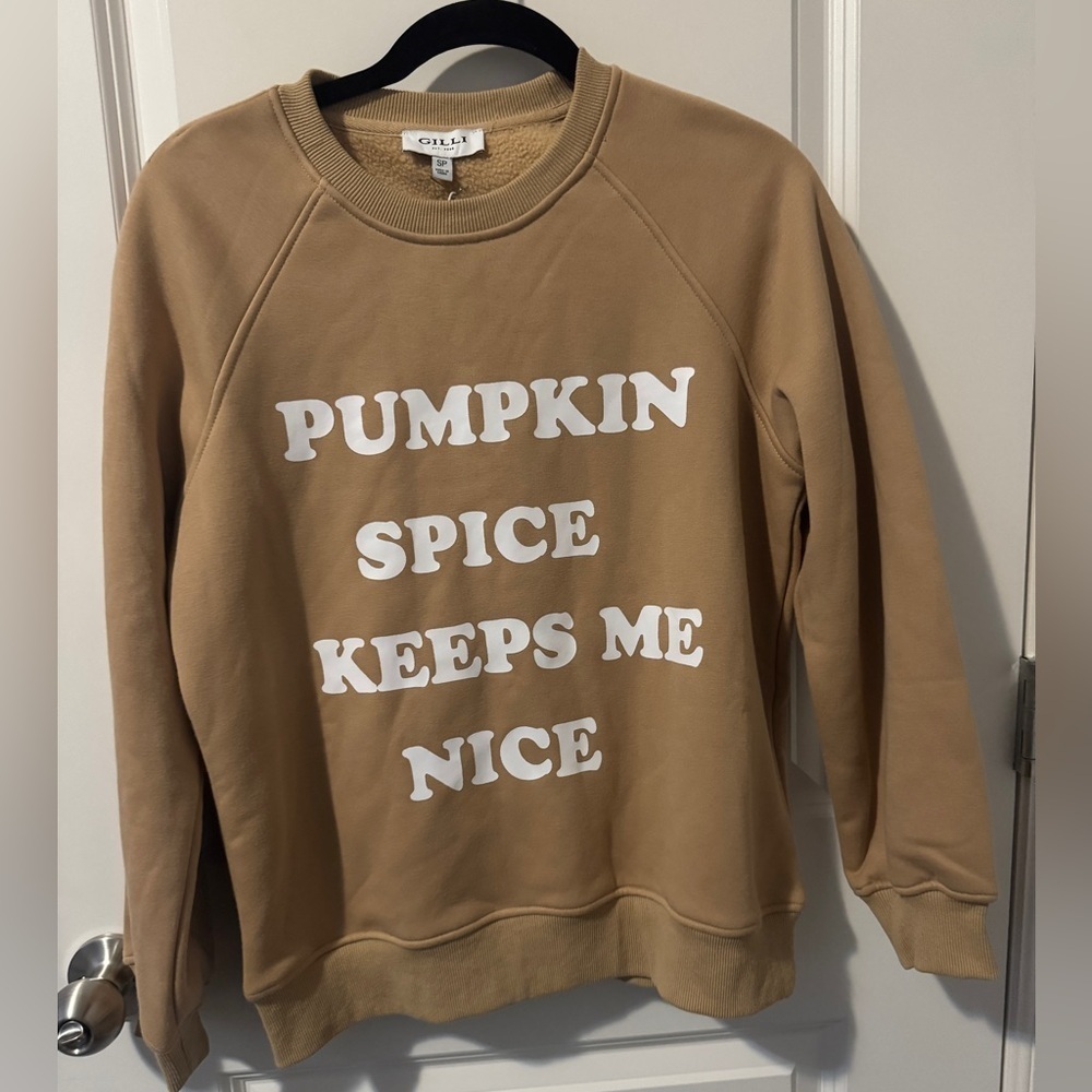 NWT Gilli Tan Sweatshirt Size Small Pumpkin